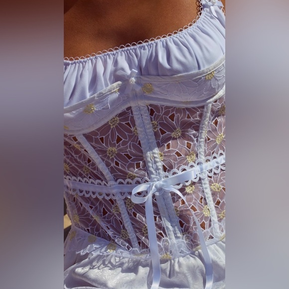 FOR LOVE & LEMONS CHRISTY SLIP DRESS SIZE XL
FESTIVAL BOHO EMBROIDERED DAISY - Picture 2 of 12